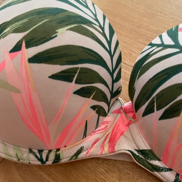 Victoria's Secret PINK Tropical Nude Bra - Picture 2 of 5